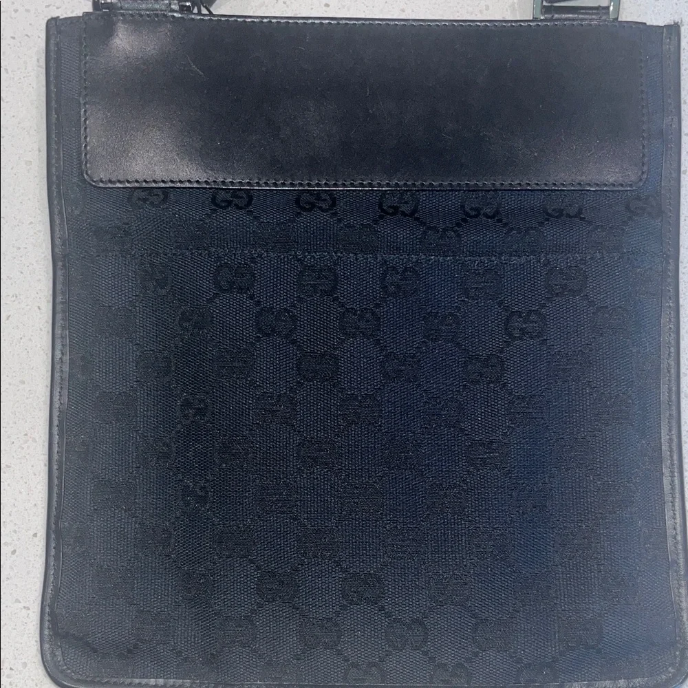 Gucci Black Patterned Messenger Bag - Picture 4 of 10